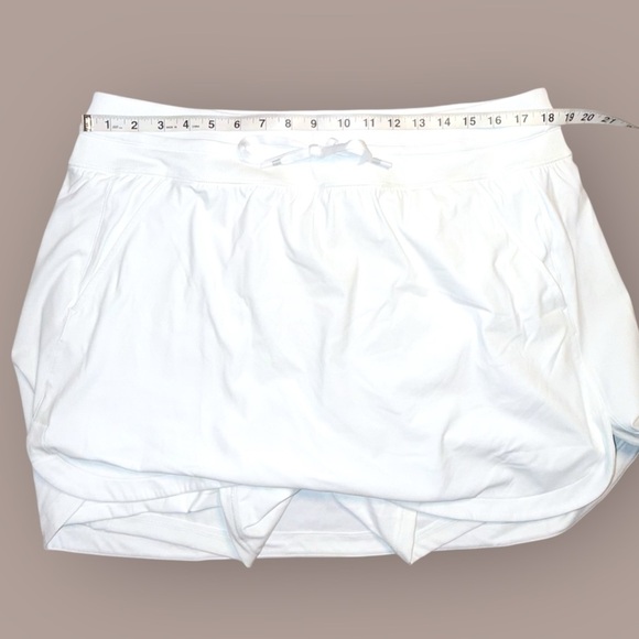 NWT Travis Mathew MOVEKNIT TIE SKORT - White XXL - Picture 5 of 13